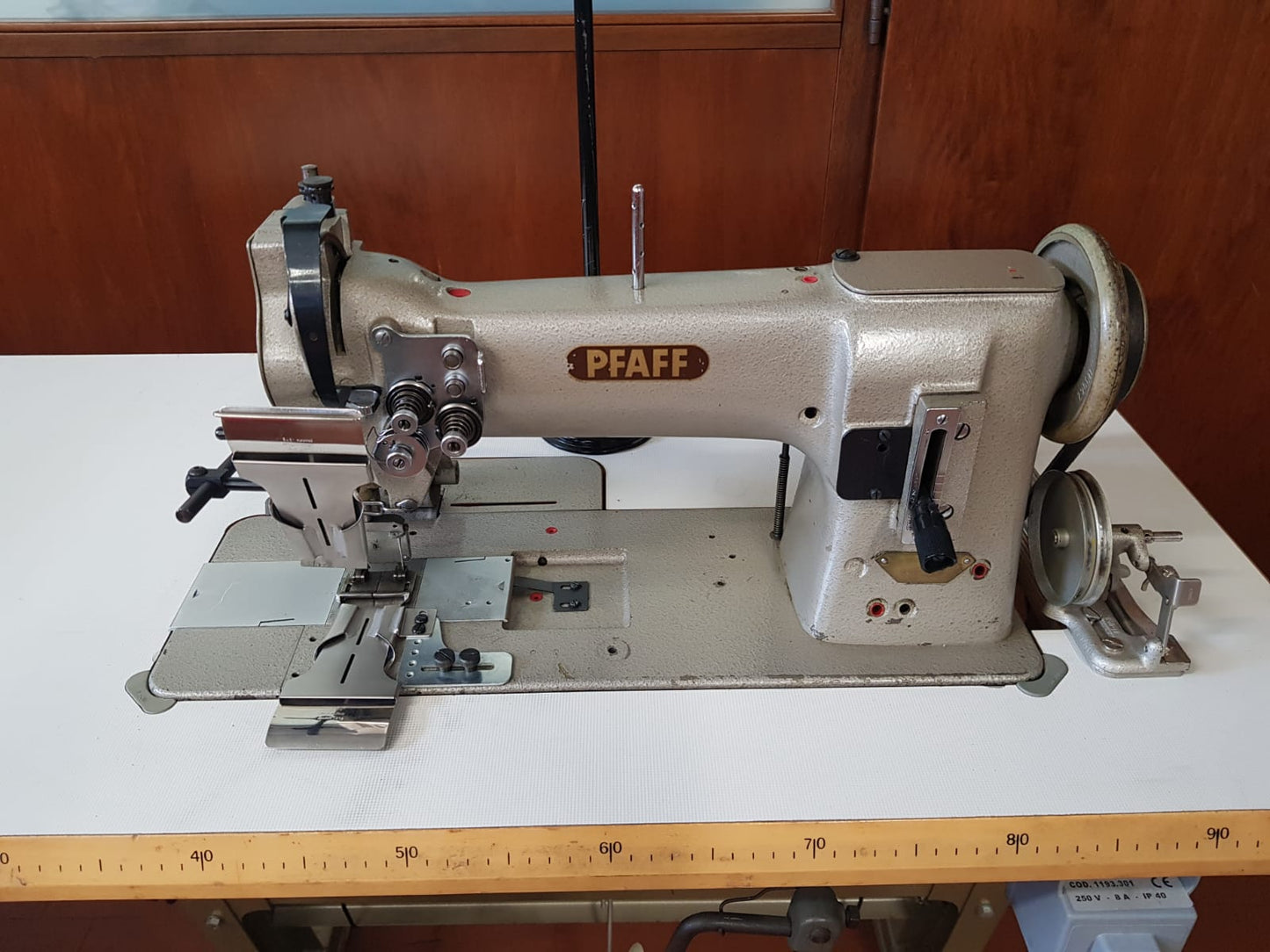 Macchina Pfaff 2 aghi