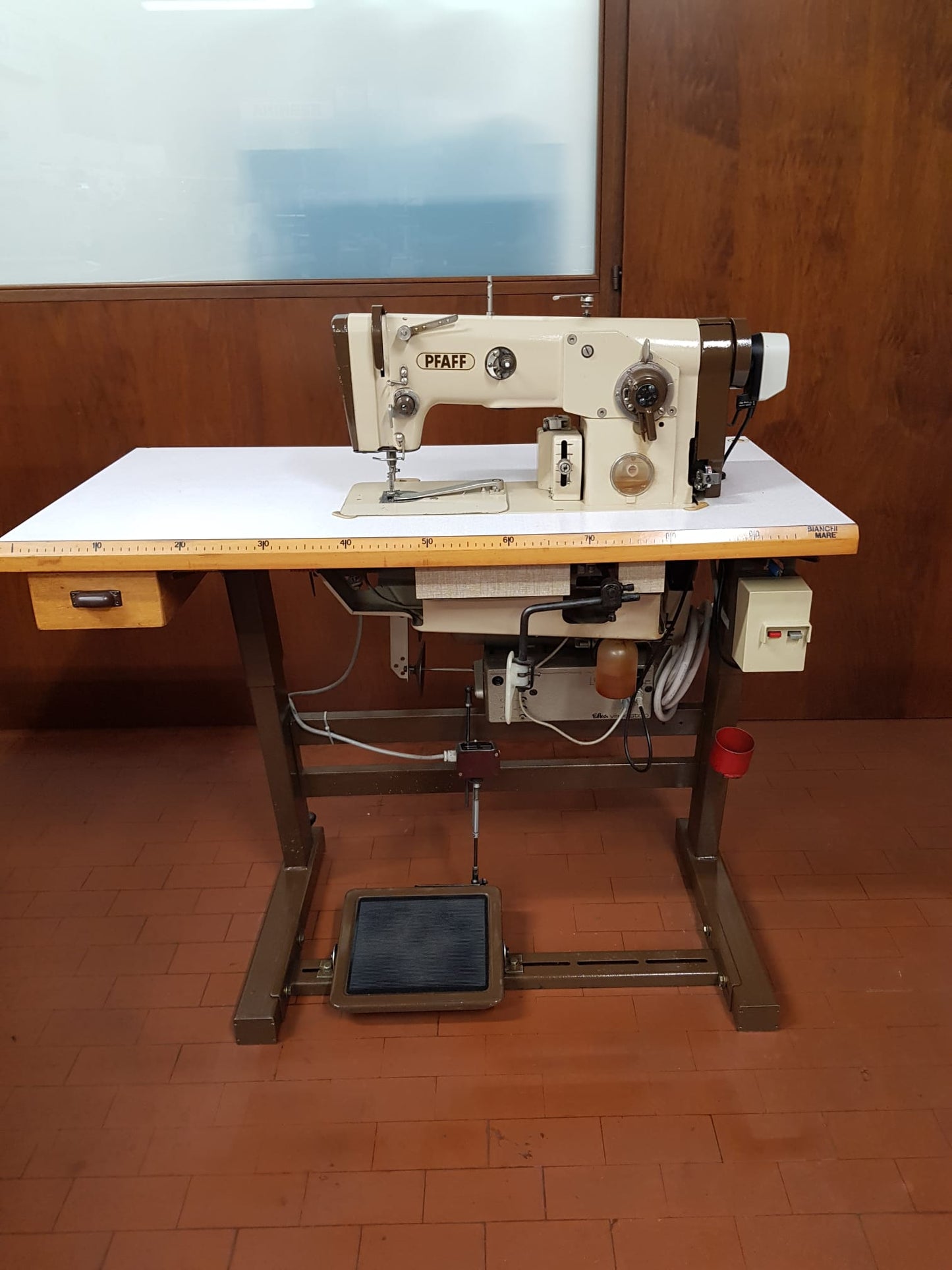 Pfaff zig-zag attacca pizzo
