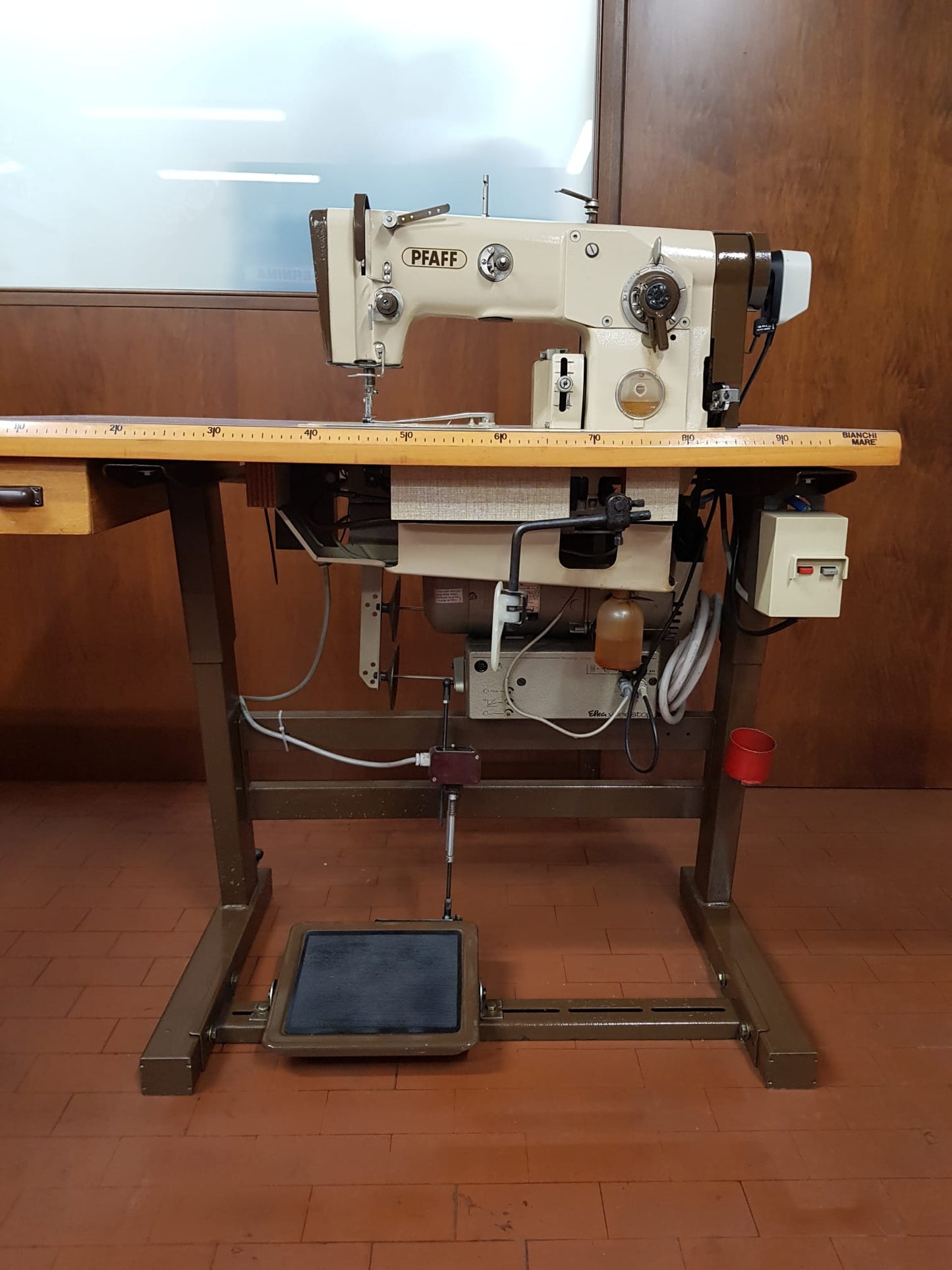 Pfaff zig-zag attacca pizzo