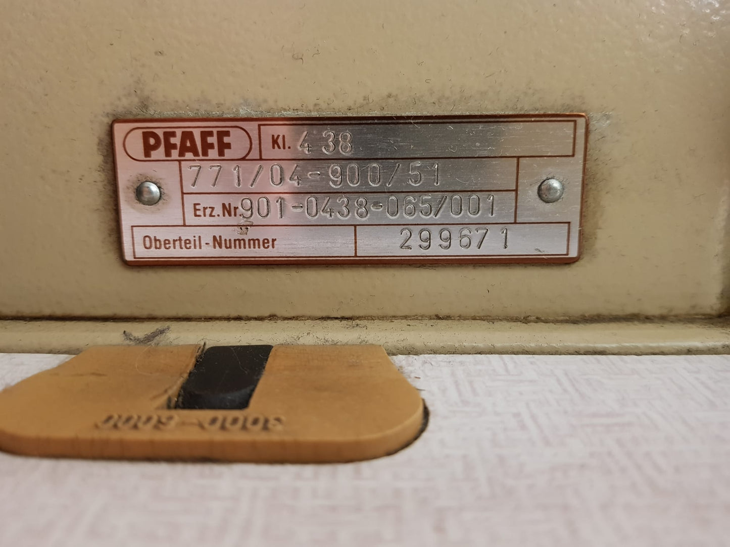 Pfaff zig-zag attacca pizzo
