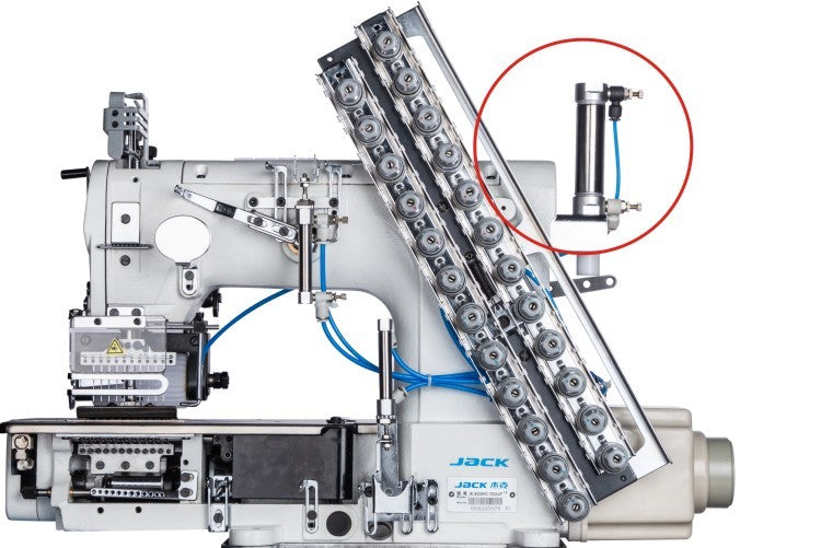 Copertura Jack 8009 Multiaghi 12 Aghi Con Rasafilo Automatico