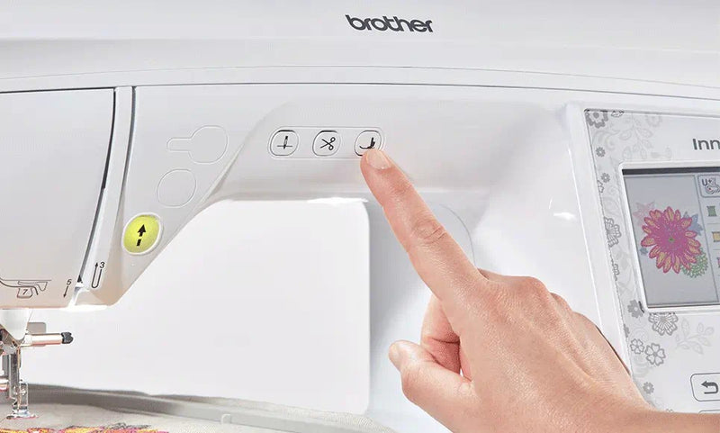 Brother Innov-is NV880E Macchina per ricamare ad uso domestico