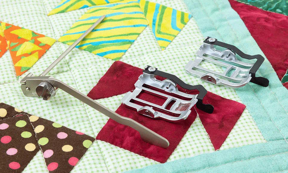 Set di solette intercambiabili per piedino a doppio trasporto dinamico F086