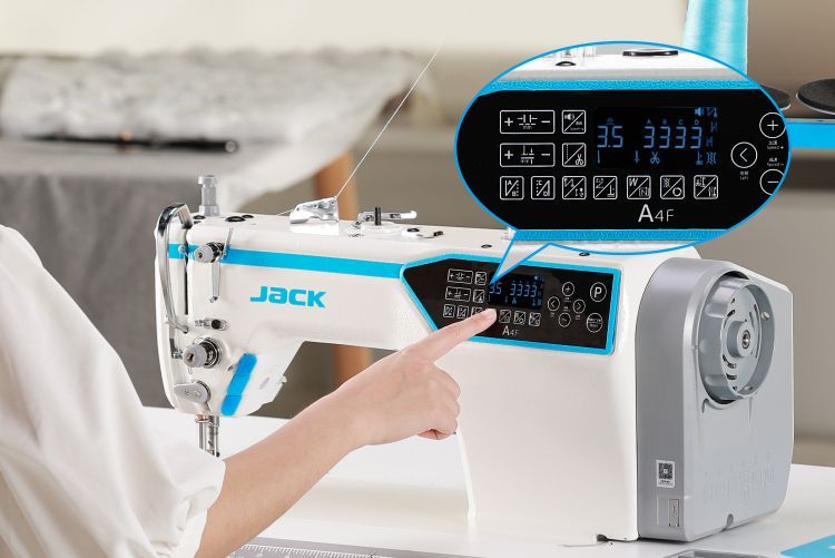 Lineare Jack A4F Con Alzapiedino Digitale